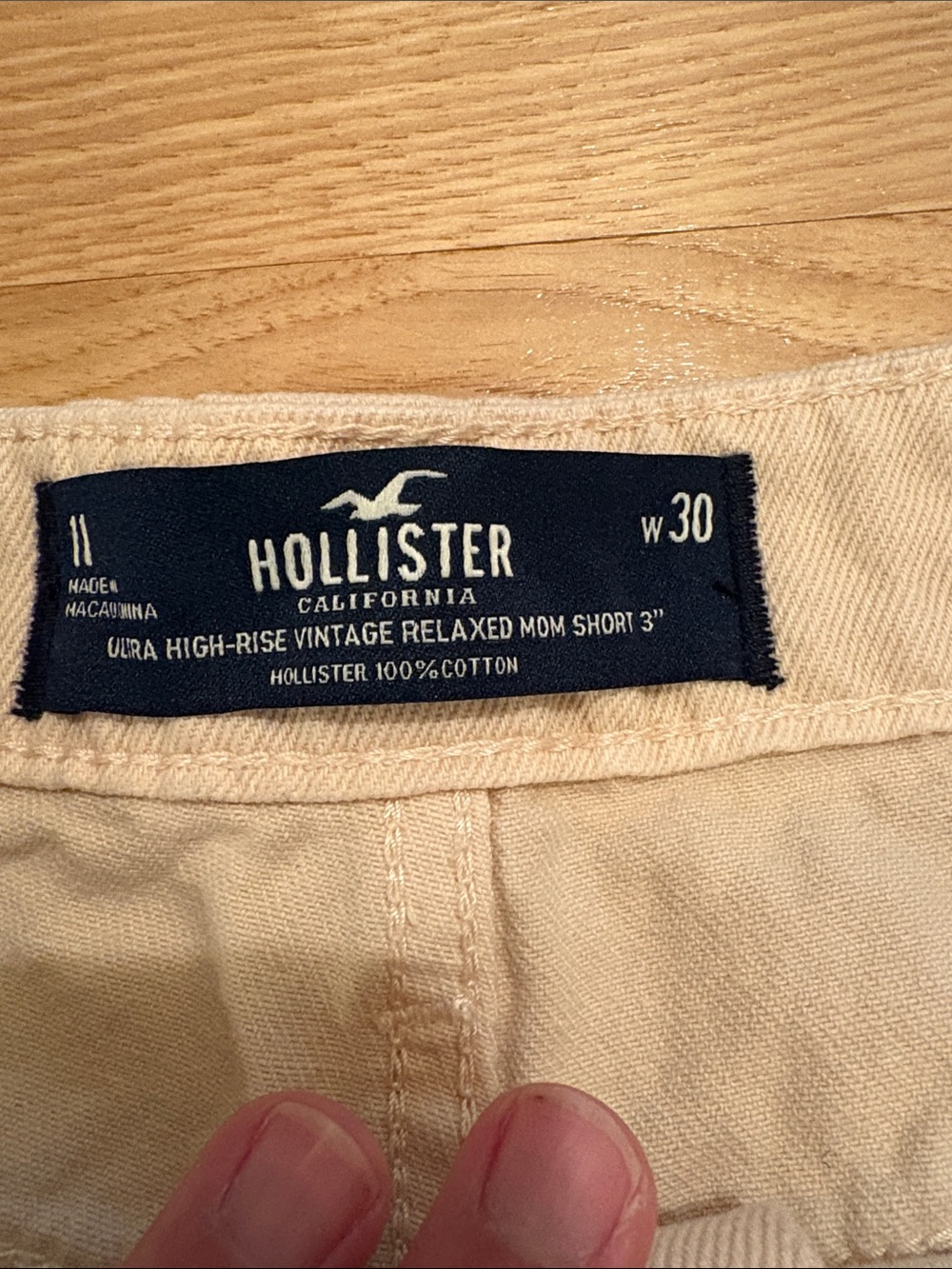 Hollister Cream Frayed-Hem Denim Shorts - Picture 2 of 4